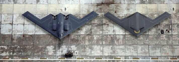 B-2 Spirit در مقابل B-21 Raider؛ چه تفاوتی بین دو بمب افکن پنهانکار وجود دارد؟ 5 تفاوت بین B-2 Spirit و B-21 Raider