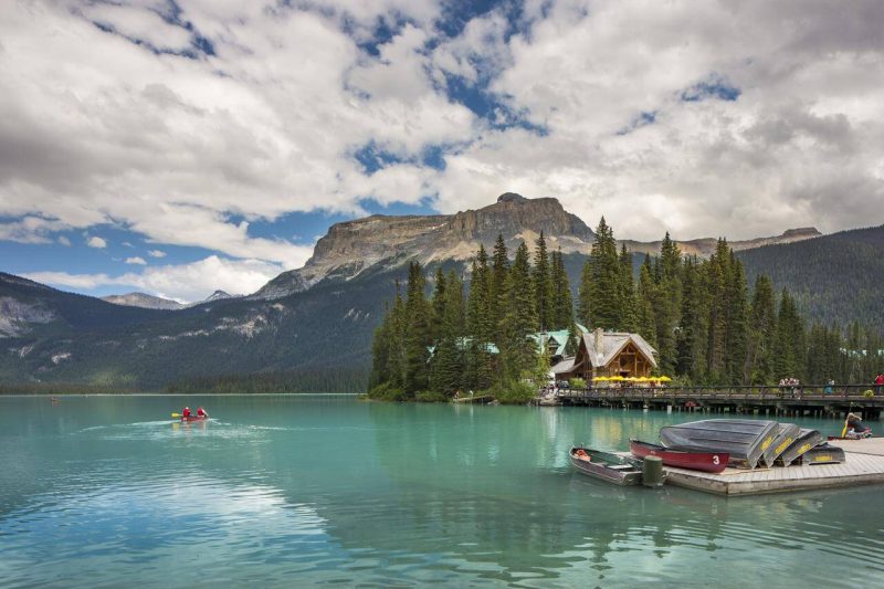 دریاچه های زیبا در کانادا 8 Emerald Lake