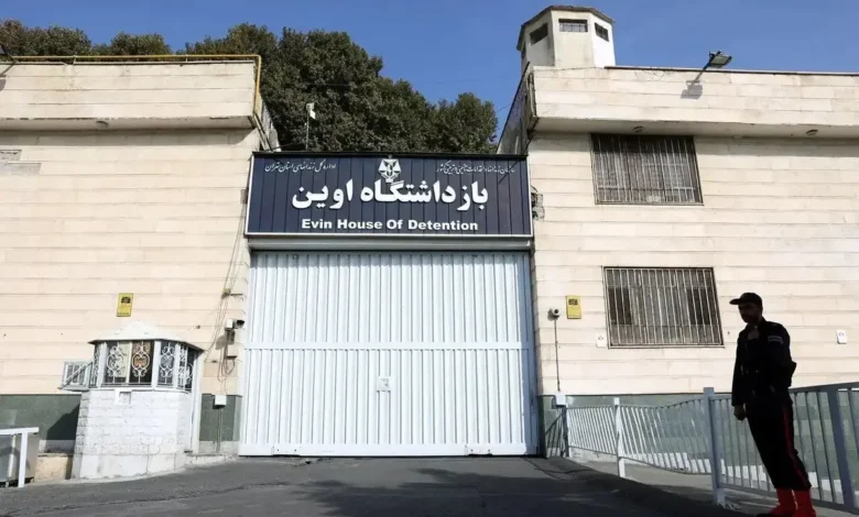 قوه قضائیه: ۱۵ زندانی اوین فراری اند؛ ۱۴ متهم مالی و یک دزد زندان 1 قوه قضائیه: ۱۵ زندانی اوین فراری اند؛ ۱۴ متهم مالی و یک دزد زندان