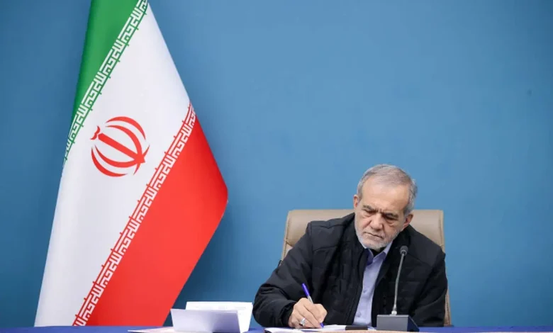 چرا پزشکیان با تاسیس تشکیلات تازه برای حجاب مخالفت کرد؟ 1 چرا پزشکیان با تاسیس تشکیلات تازه برای حجاب مخالفت کرد؟