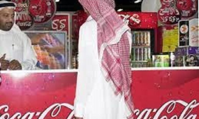 کوکاکولا به افتخار عربستان تغییر لباس داد! (عکس) 1 کوکاکولا به افتخار عربستان تغییر لباس داد! (عکس)