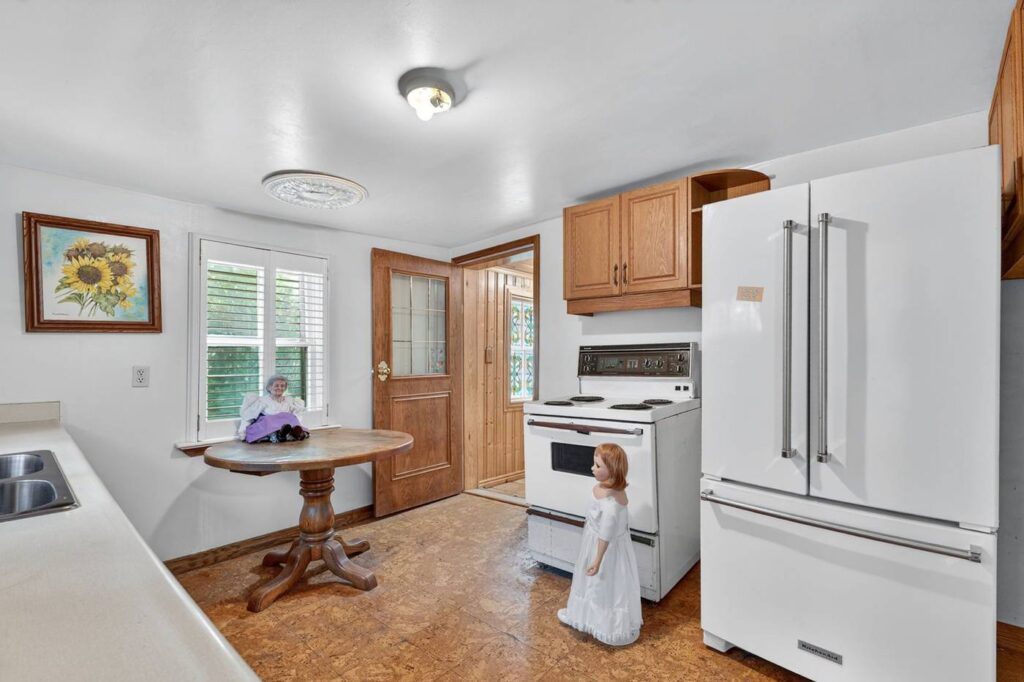 خانه ۹۰۰ هزار دلاری ترسناک در انتاریو 2 نظرات کاربران در رابطه با خانه جن زده ریچموندهیل