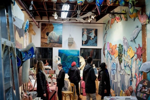 بازگشت بزرگترین رویداد هنری ونکوور: خزش فرهنگی ایستساید با بیش از ۵۰۰ هنرمند و ورود رایگان 1 بازگشت بزرگترین رویداد هنری ونکوور: خزش فرهنگی ایستساید با بیش از ۵۰۰ هنرمند و ورود رایگان