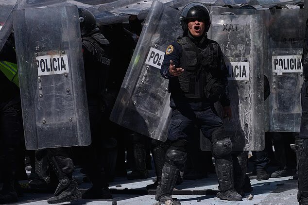 شورش نسل زد علیه فساد در مکزیک 4 شورش نسل زد علیه فساد در مکزیک