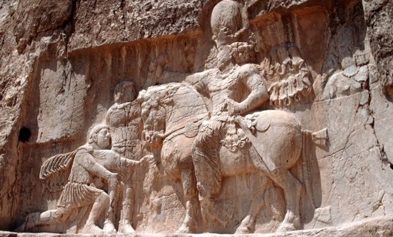 شاپور اول کیست که امپراتور روم مقابلش زانو زد