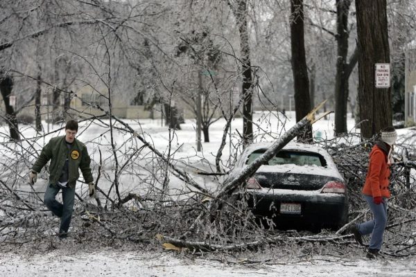 یخبندان شدید جنوب‌غرب انتاریو را فلج کرد؛ خسارات چند هفته‌ای و قطع گسترده برق