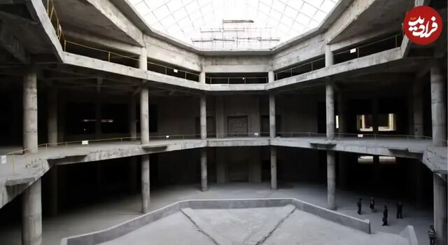 عکس‌هایی دیده‌نشده از درون بلندترین ساختمان کره شمالی