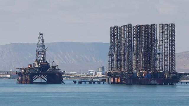 رویترز: اوکراین سکوی نفتی روسیه در دریای خزر را هدف گرفت 1 رویترز: اوکراین سکوی نفتی روسیه در دریای خزر را هدف گرفت