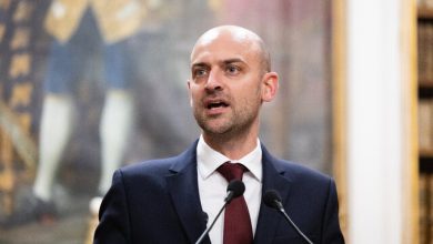 وزیر خارجه فرانسه: گرینلند فروشی نیست