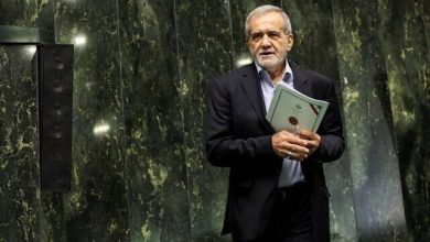 دو رفتار سیاسی نادر