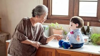 چرا سالمندان کره عروسک‌بازی می‌کنند؟