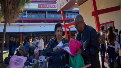 تجمیع گردشگران کانادایی در هتل‌های کوبا به‌دلیل بحران سوخت