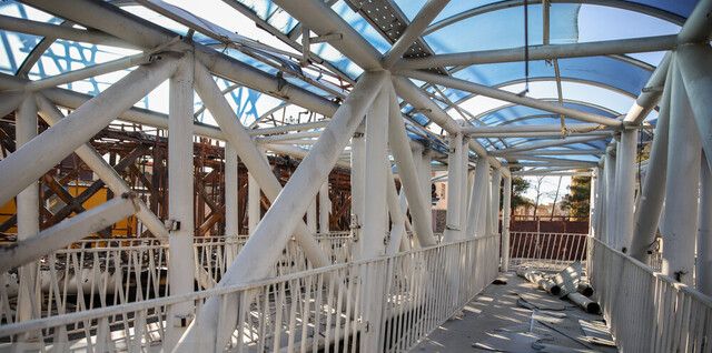 پله‌هایی که زمان‌هایی جنبه تکریم داشت، اما حالا بی مدیریت رها شده‌اند!