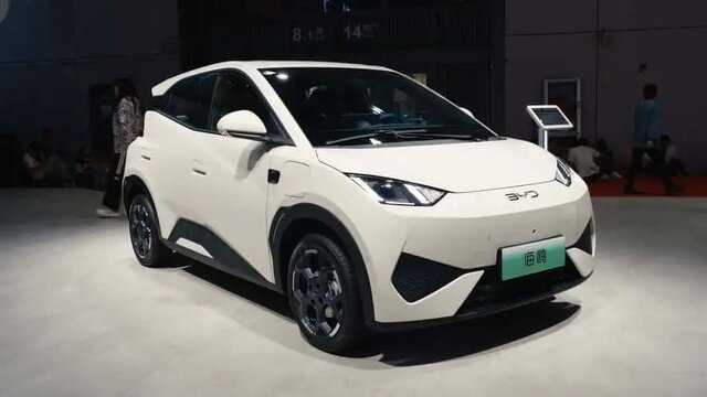 خودروهای برقی ارزان چینی در راه کانادا