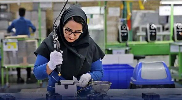 شیفت دوم بی‌حقوق؛ تاملی در باب زندگی زنان شاغل